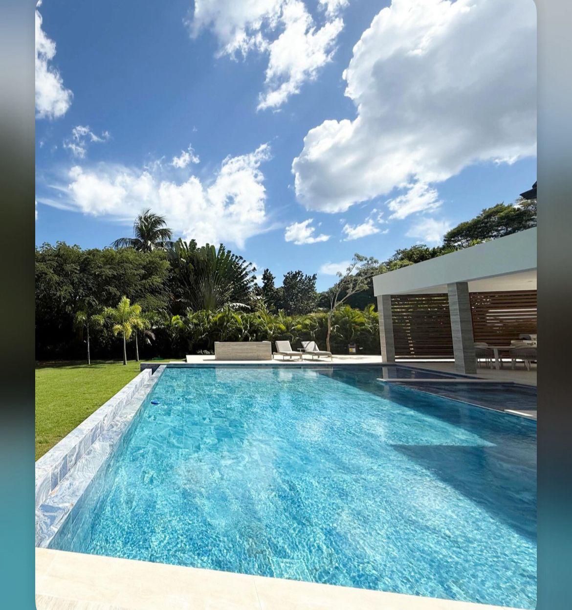5BR New Lagos Villa - Pool with Loungers